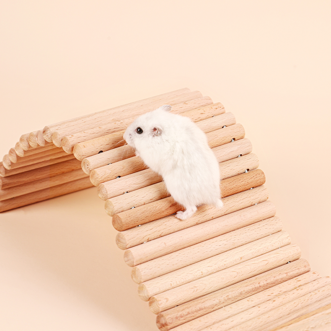 Mini & Moe Bendable Birchwood Fence: Customizable accessory for Hamster Cages