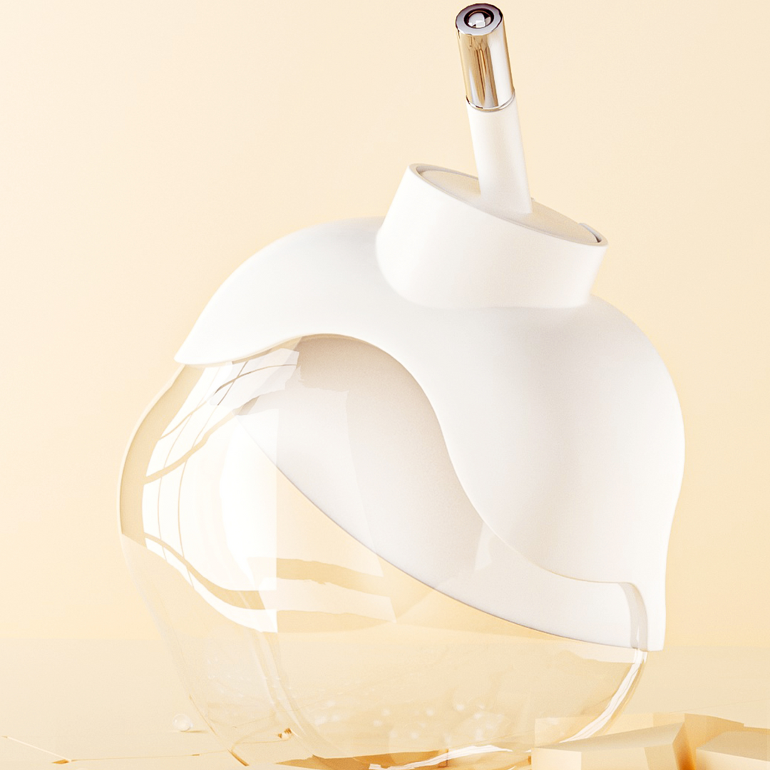 Leak-proof and BPA-free Mini&Moe Cloud Water Bottle for small pets, perfect for daily hydration