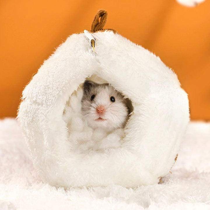 Cotton Cabin for small pets, ideal for resting, nesting, and relaxing.